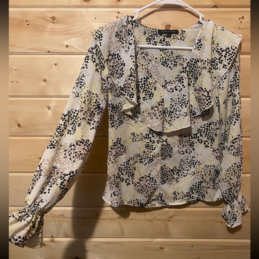 Seven7 ruffle blouse